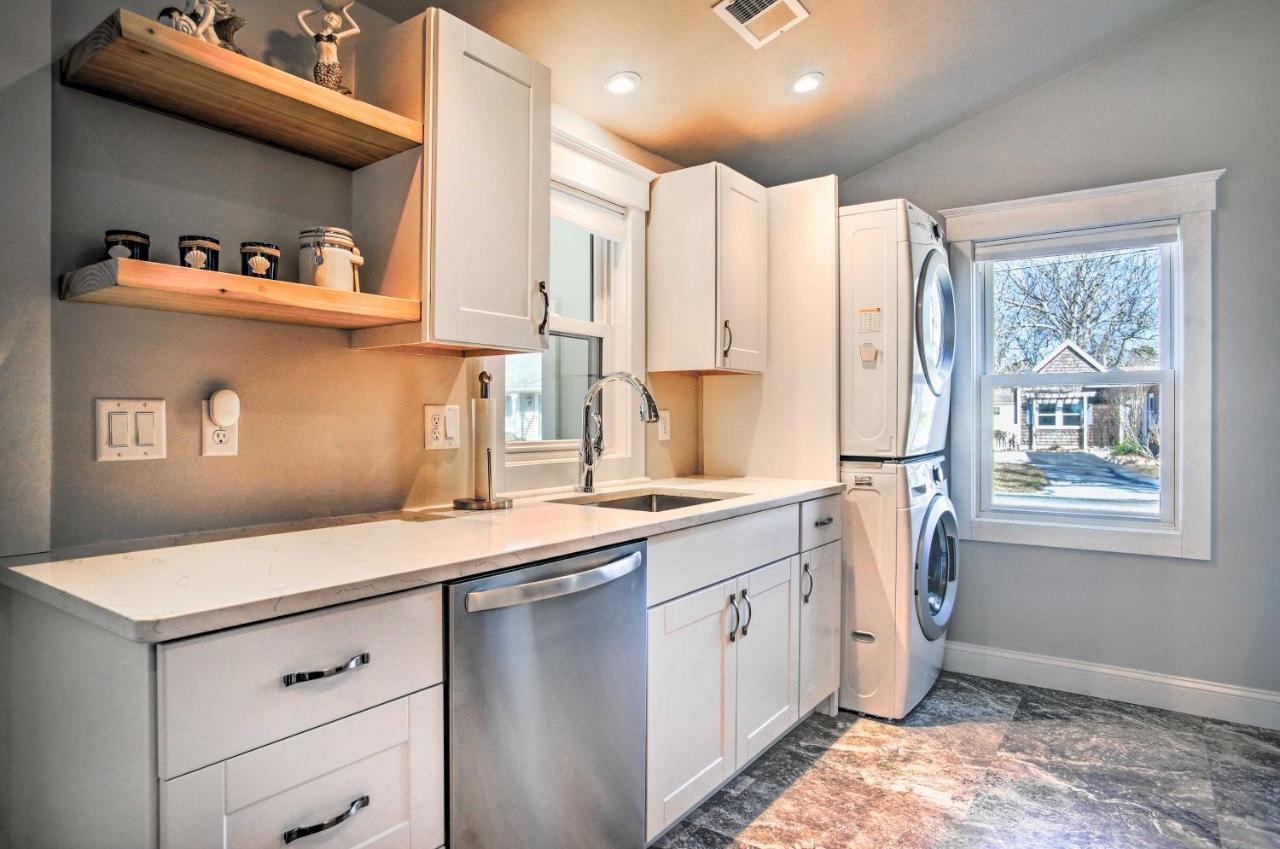 Updated Buzzards Bay Beach Cottage Walk To Shore! 본 외부 사진