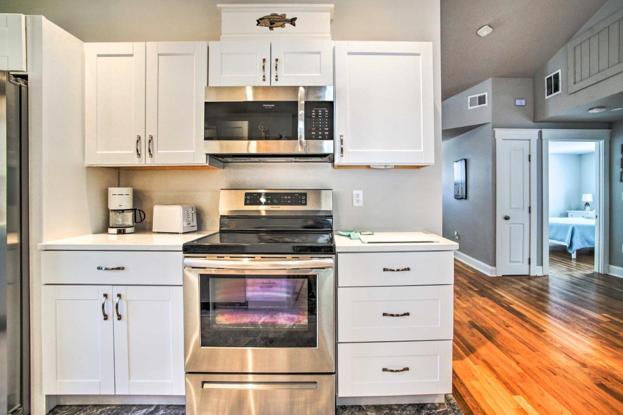 Updated Buzzards Bay Beach Cottage Walk To Shore! 본 외부 사진