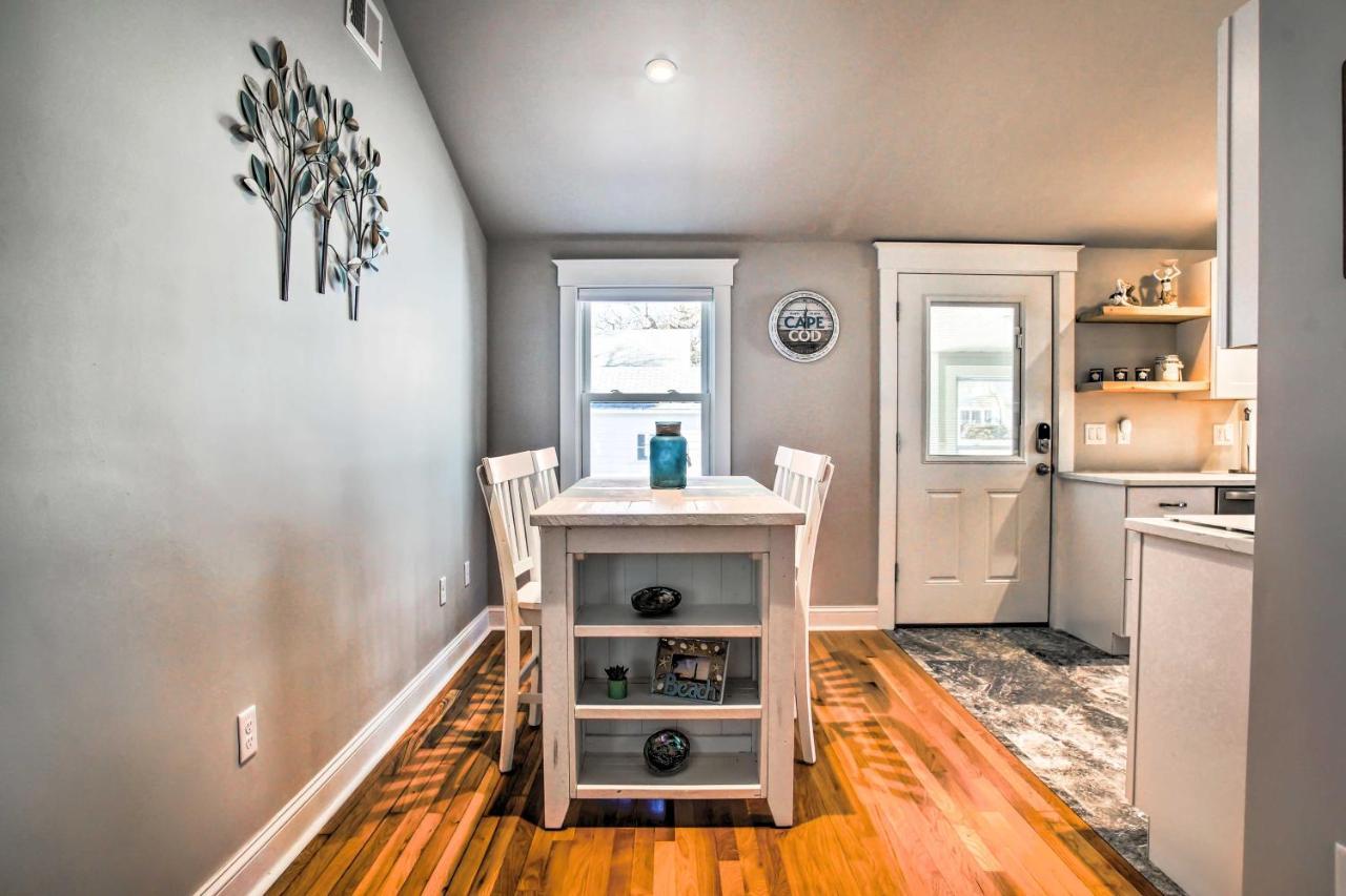 Updated Buzzards Bay Beach Cottage Walk To Shore! 본 외부 사진