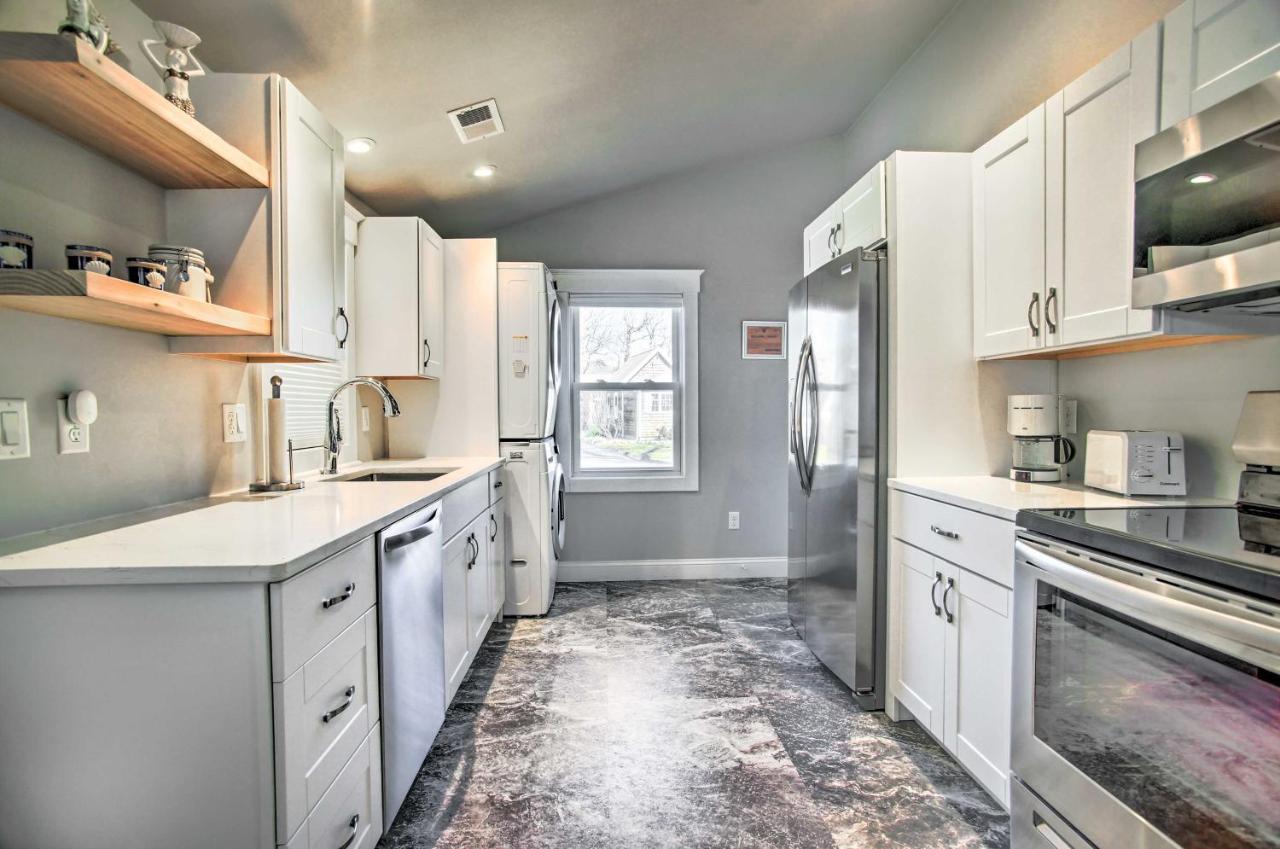 Updated Buzzards Bay Beach Cottage Walk To Shore! 본 외부 사진