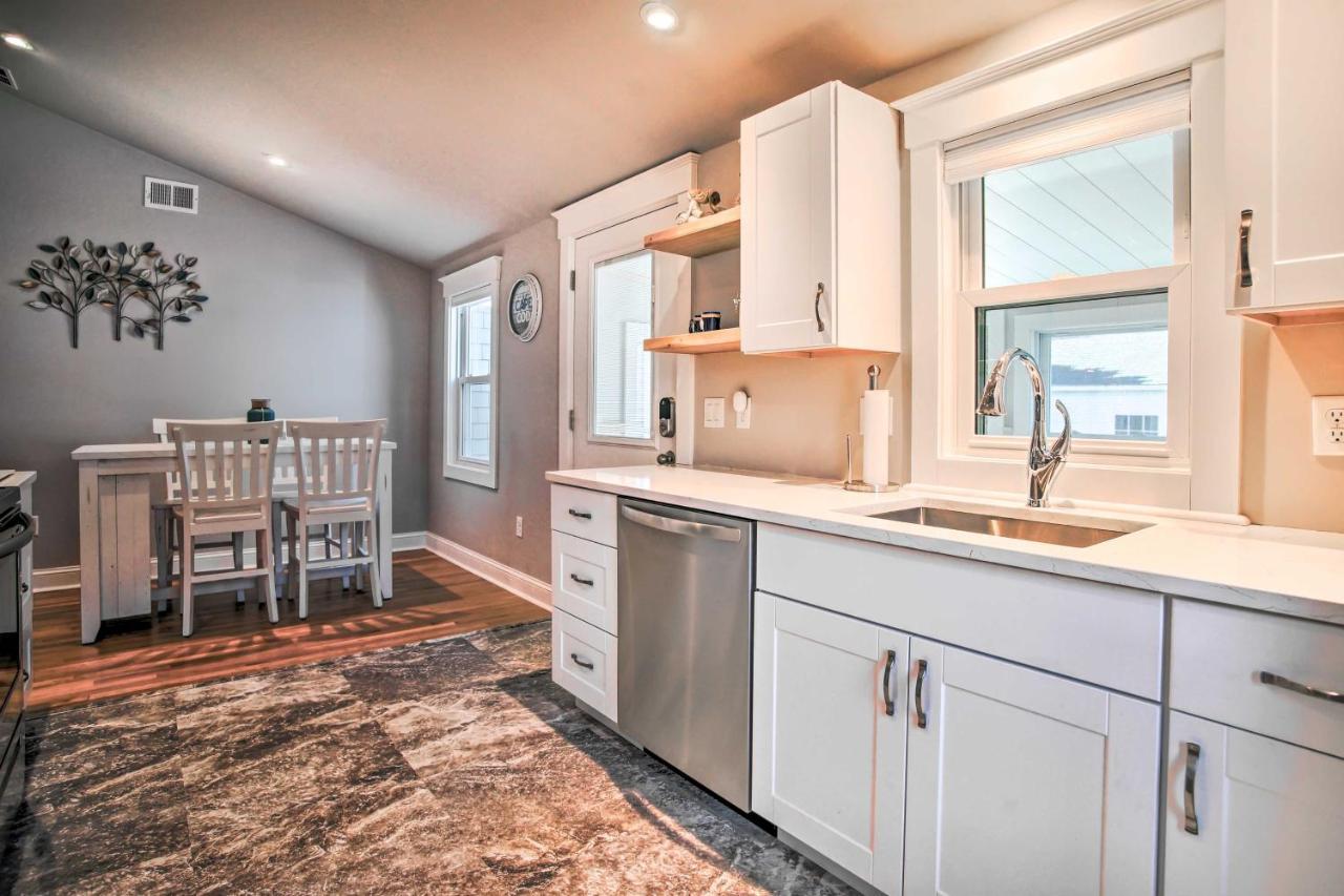 Updated Buzzards Bay Beach Cottage Walk To Shore! 본 외부 사진