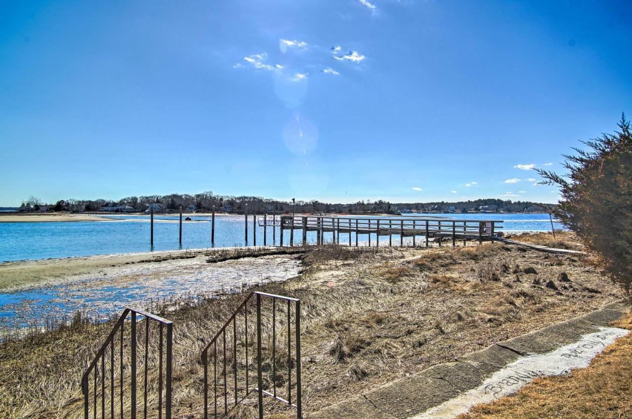 Updated Buzzards Bay Beach Cottage Walk To Shore! 본 외부 사진